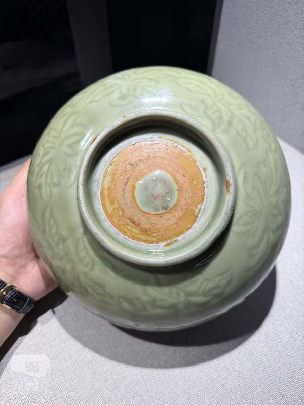 明初 永乐处州龙泉窑刻缠枝花卉钵式碗 - 图12